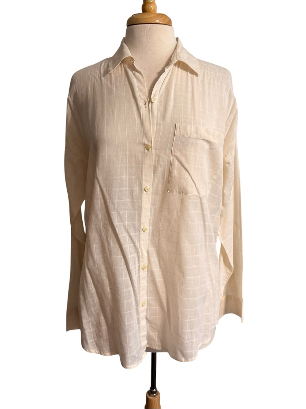 Old Navy Cream Window Pane Button-Down Women's Boyfriend Shirt size Med